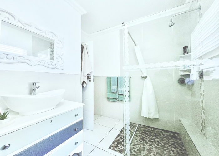 4 Bedroom Property for Sale in The Cove Western Cape